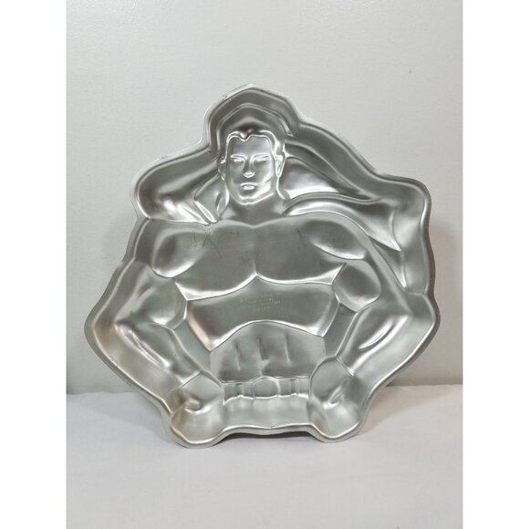 Wilton Superman Cake Pan 1977 DC Comics Collectible Baking Mold Vintage Batman - Picture 2 of 5